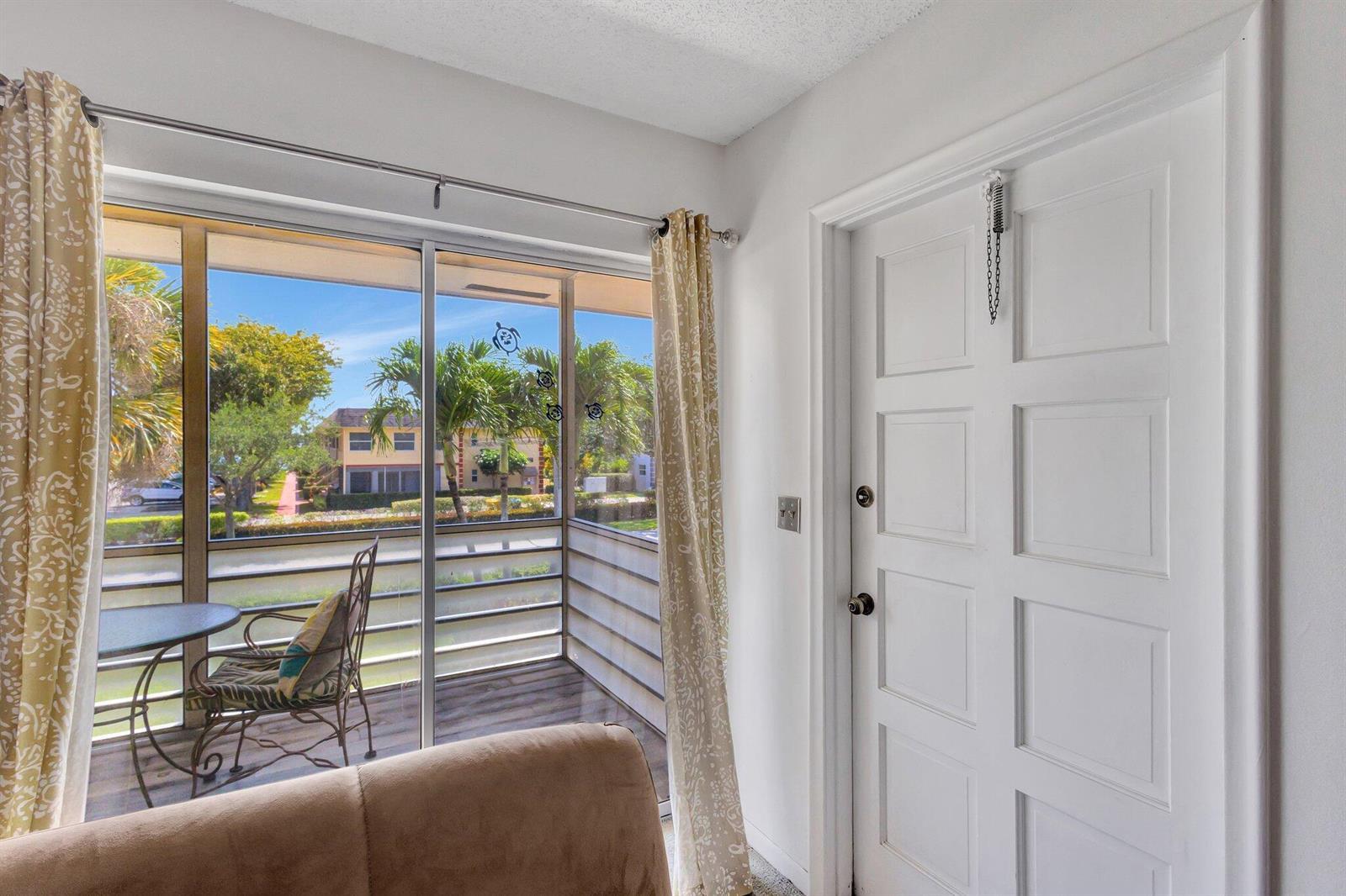 52 Plymouth F, West Palm Beach FL 33417 photo 4