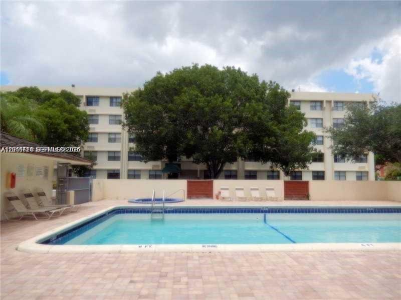 2401 Riverside Dr # B, Coral Springs FL 33065