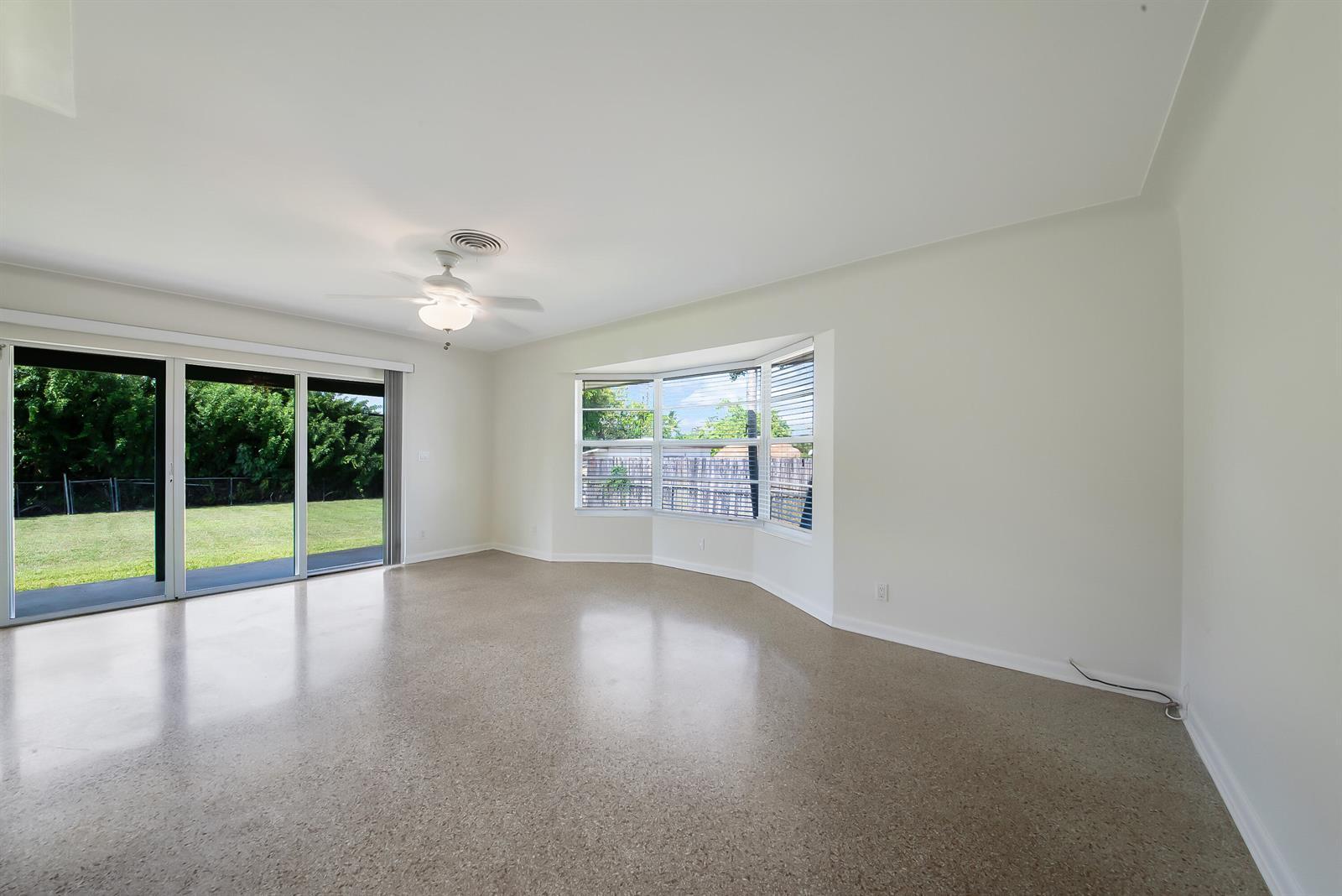 2022 Collier Avenue, Lake Worth FL 33461 photo 5