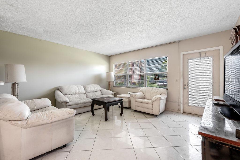 301 Preston H # 301, Boca Raton FL 33434 photo 4