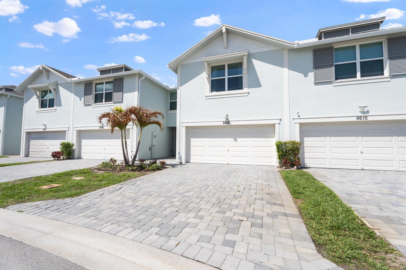 5612 SE Edgewater Circle, Stuart FL 34997 photo 4