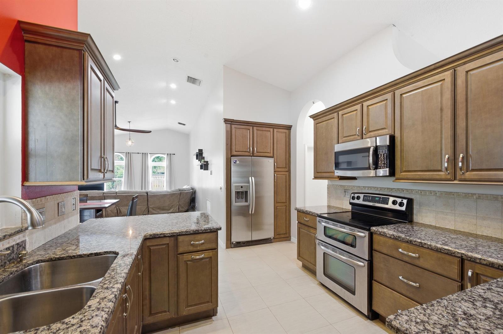 1405 Chappard Court, Wellington FL 33414 photo 3