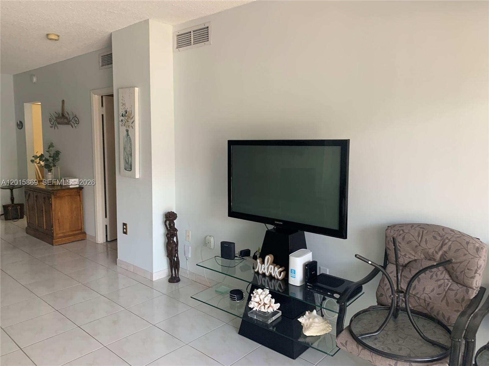 1985 S Ocean Dr, Hallandale Beach FL 33009 photo 4