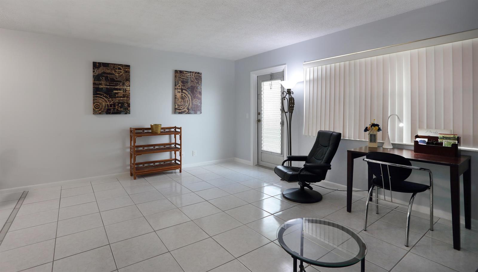 331 Windsor O, West Palm Beach FL 33417 photo 2