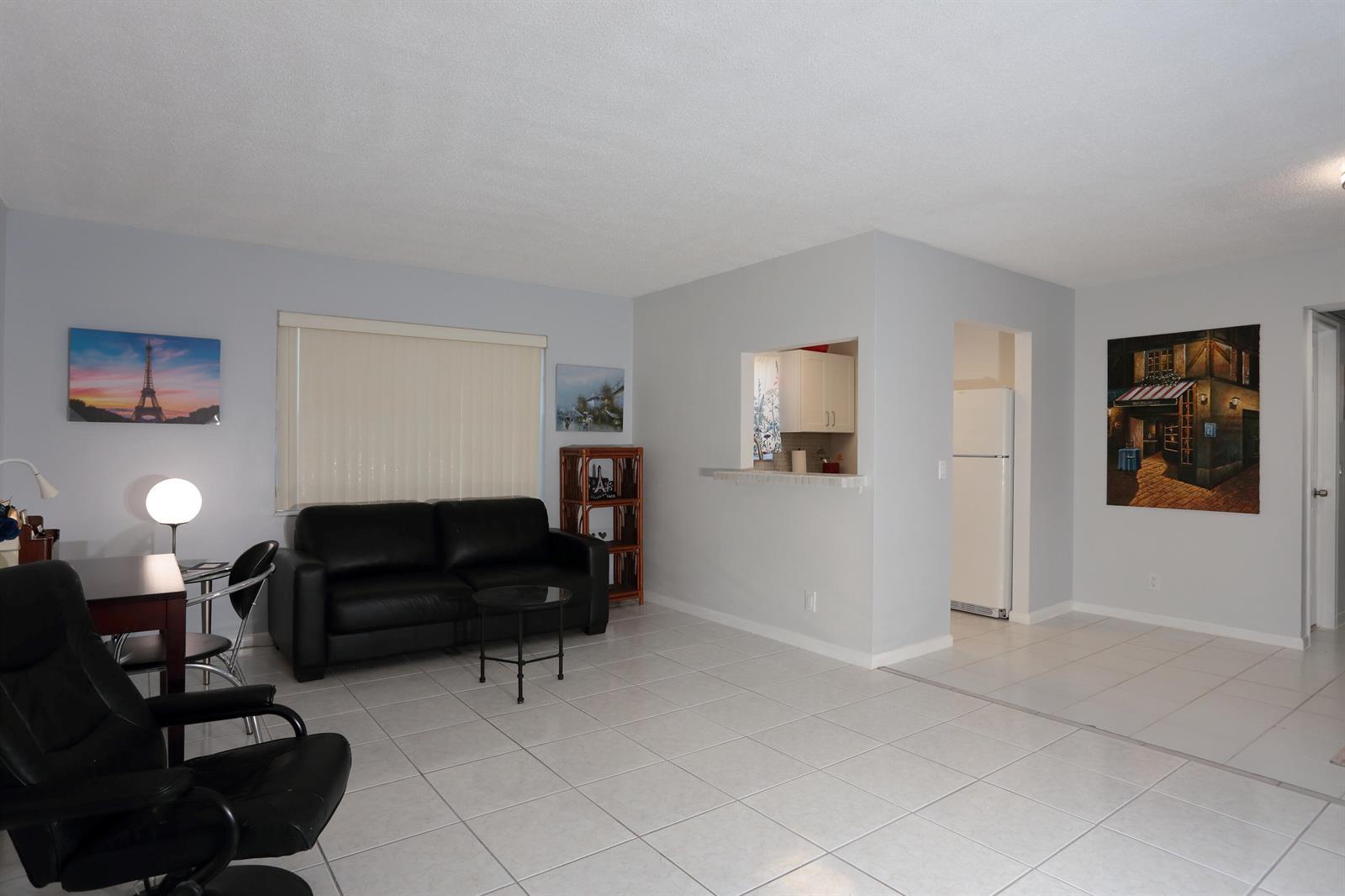 331 Windsor O, West Palm Beach FL 33417 photo 3