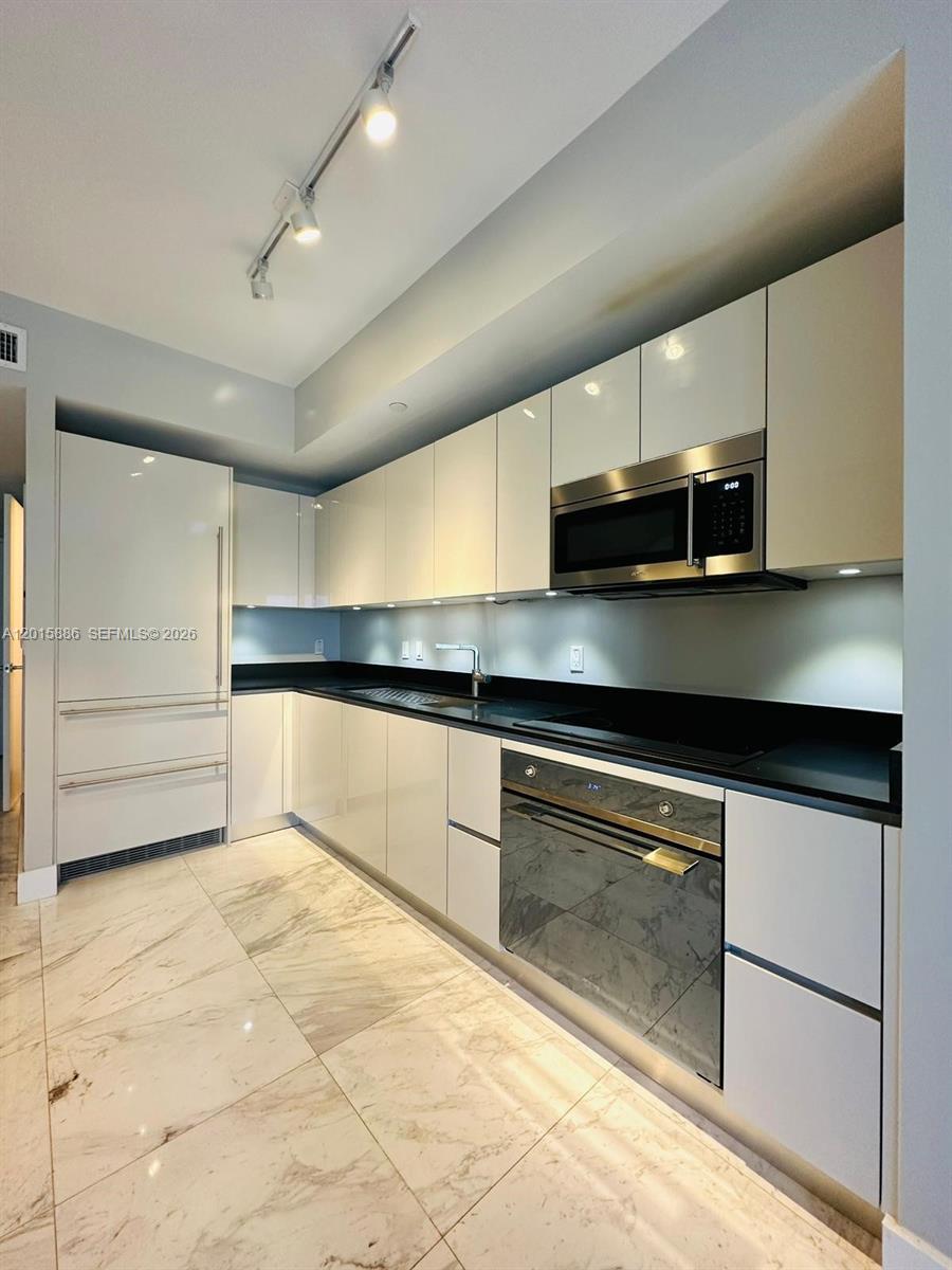 1010 Brickell Ave # 4208, Miami FL 33131