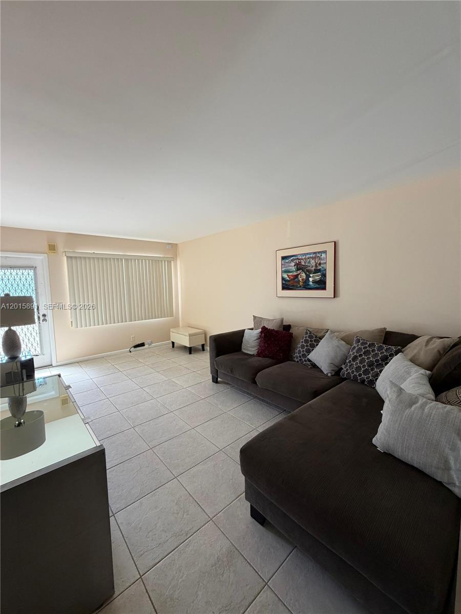 3032 Hythe B # 3032, Boca Raton FL 33434 photo 3