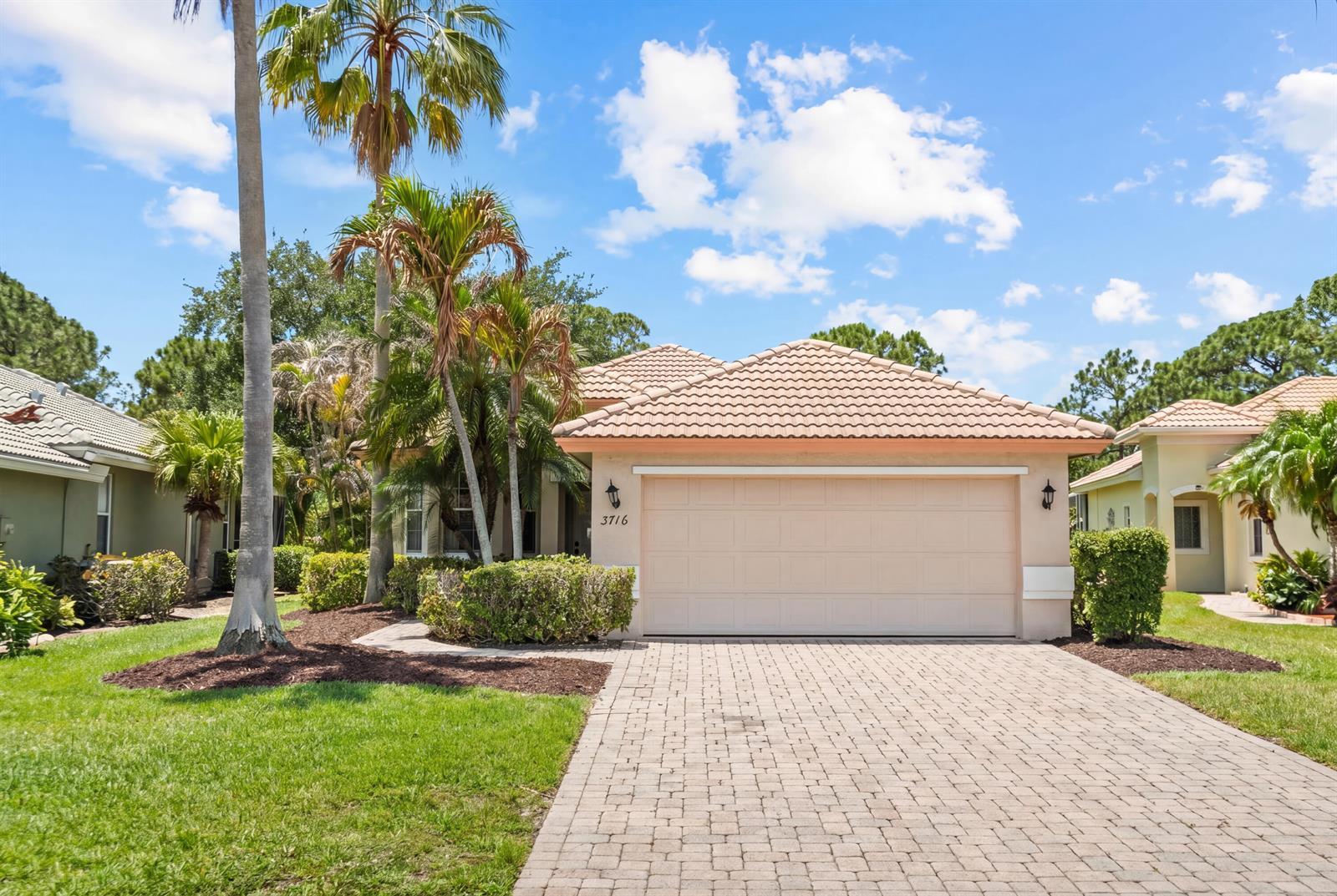 3716 NW Deer Oak Drive, Jensen Beach FL 34957 photo 2