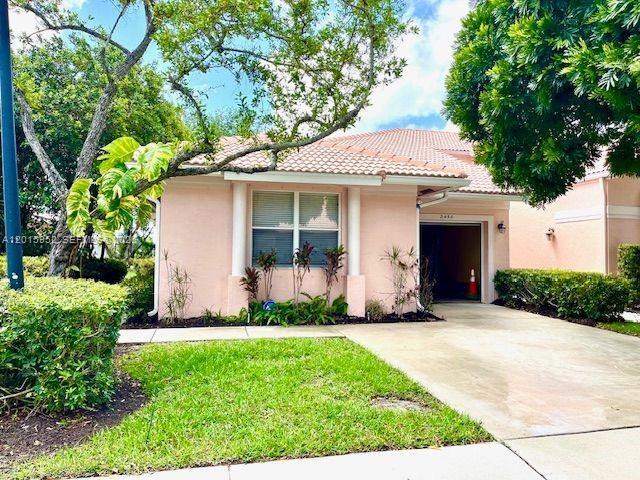2450 S Coral Trace Cir, Delray Beach FL 33445