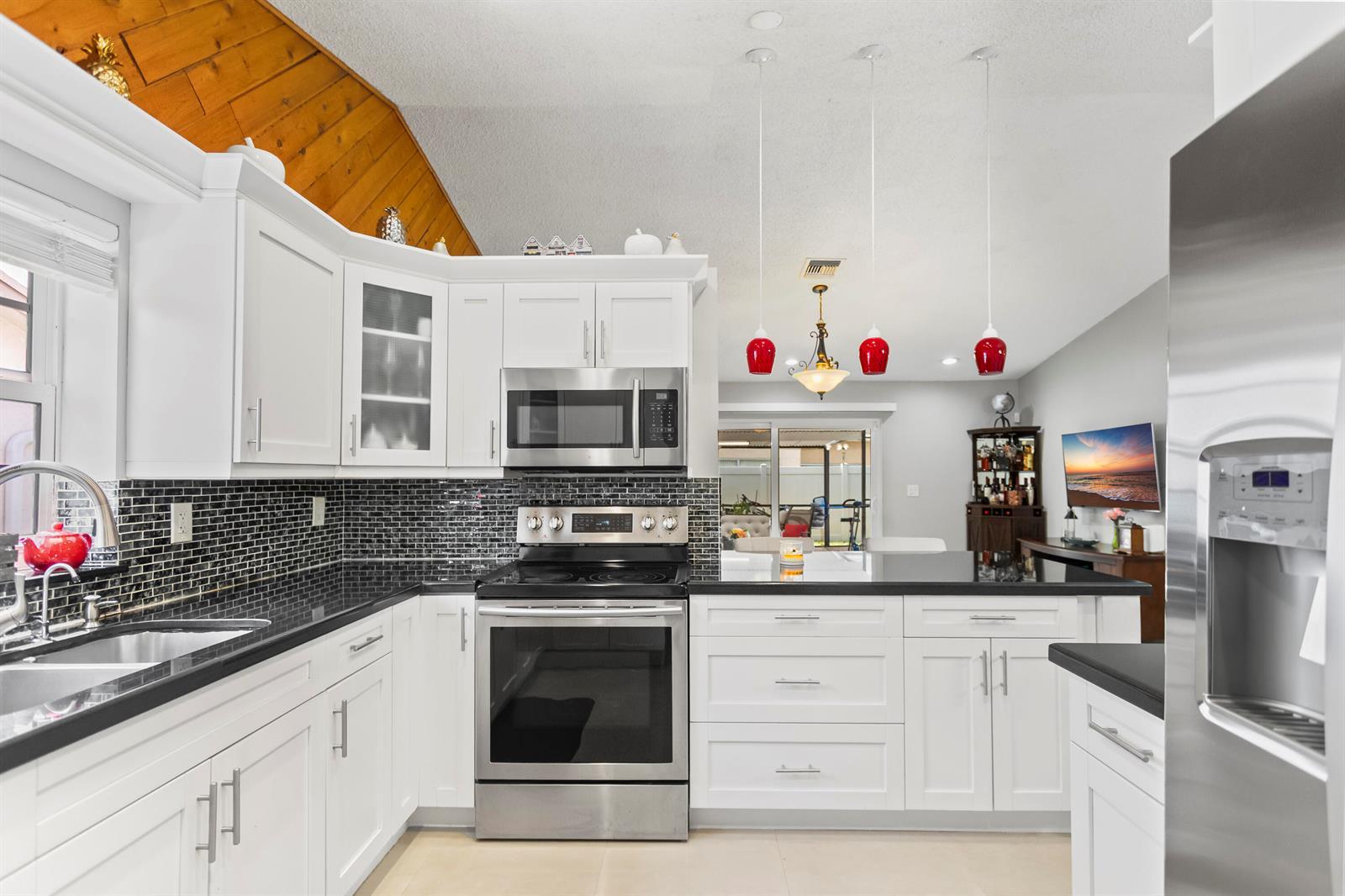 8620 NW 48th Street, Lauderhill FL 33351