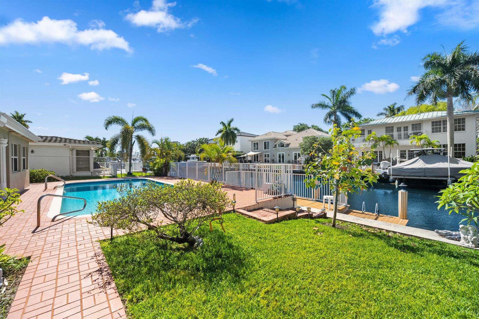 330 SE 9th Court, Pompano Beach FL 33060 photo 3