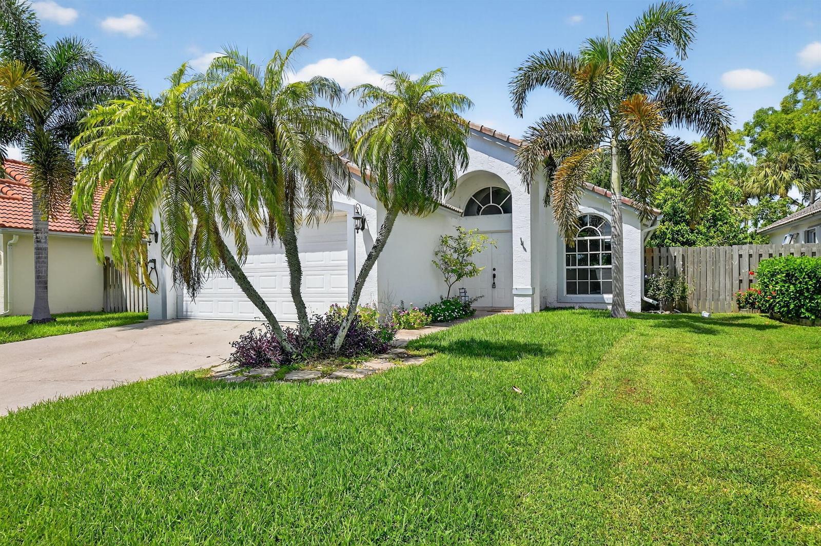 1891 Oak Berry Circle, Wellington FL 33414 photo 3