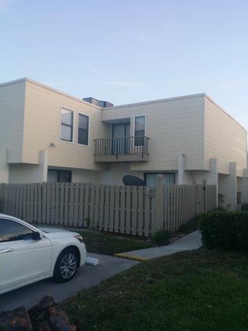 1604 Shaker Circle, Wellington FL 33414 photo 2