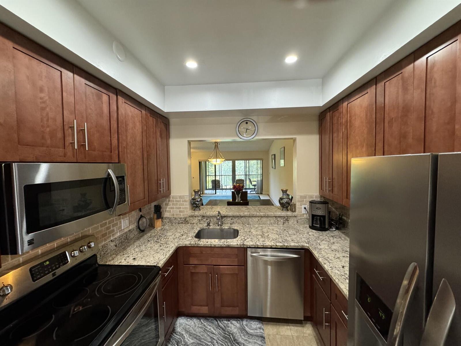 5055 Oakhill Lane # 221, Delray Beach FL 33484 photo 3
