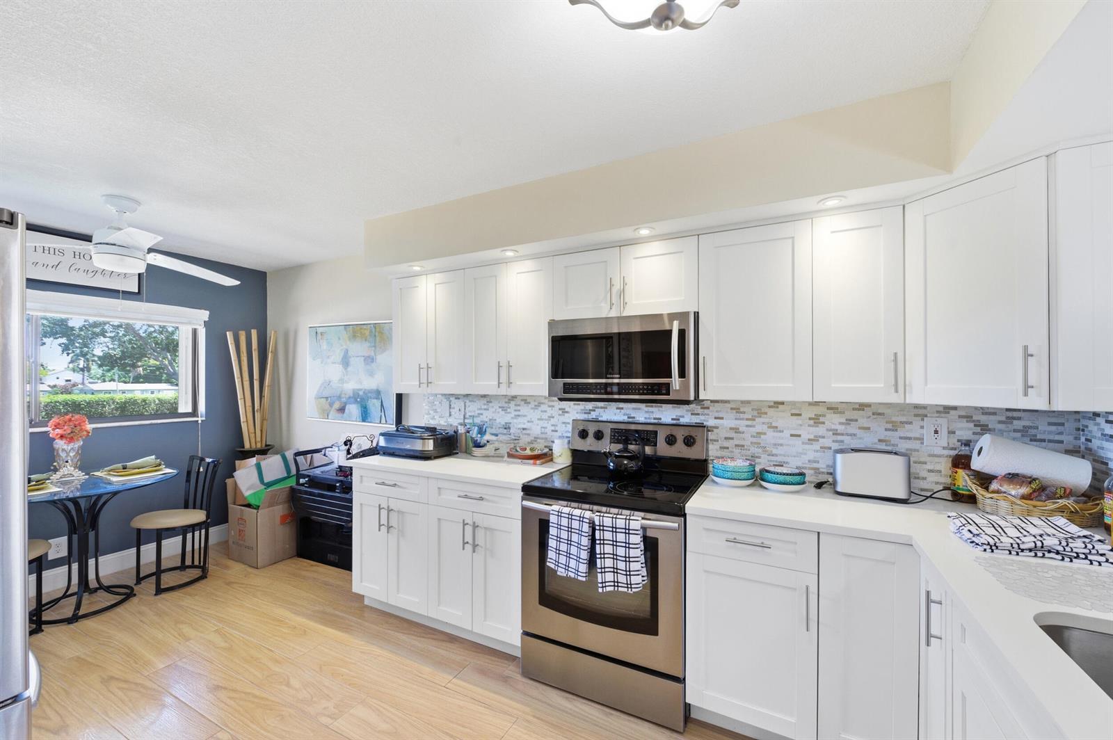 15461 Pembridge Drive # 207, Delray Beach FL 33484 photo 2