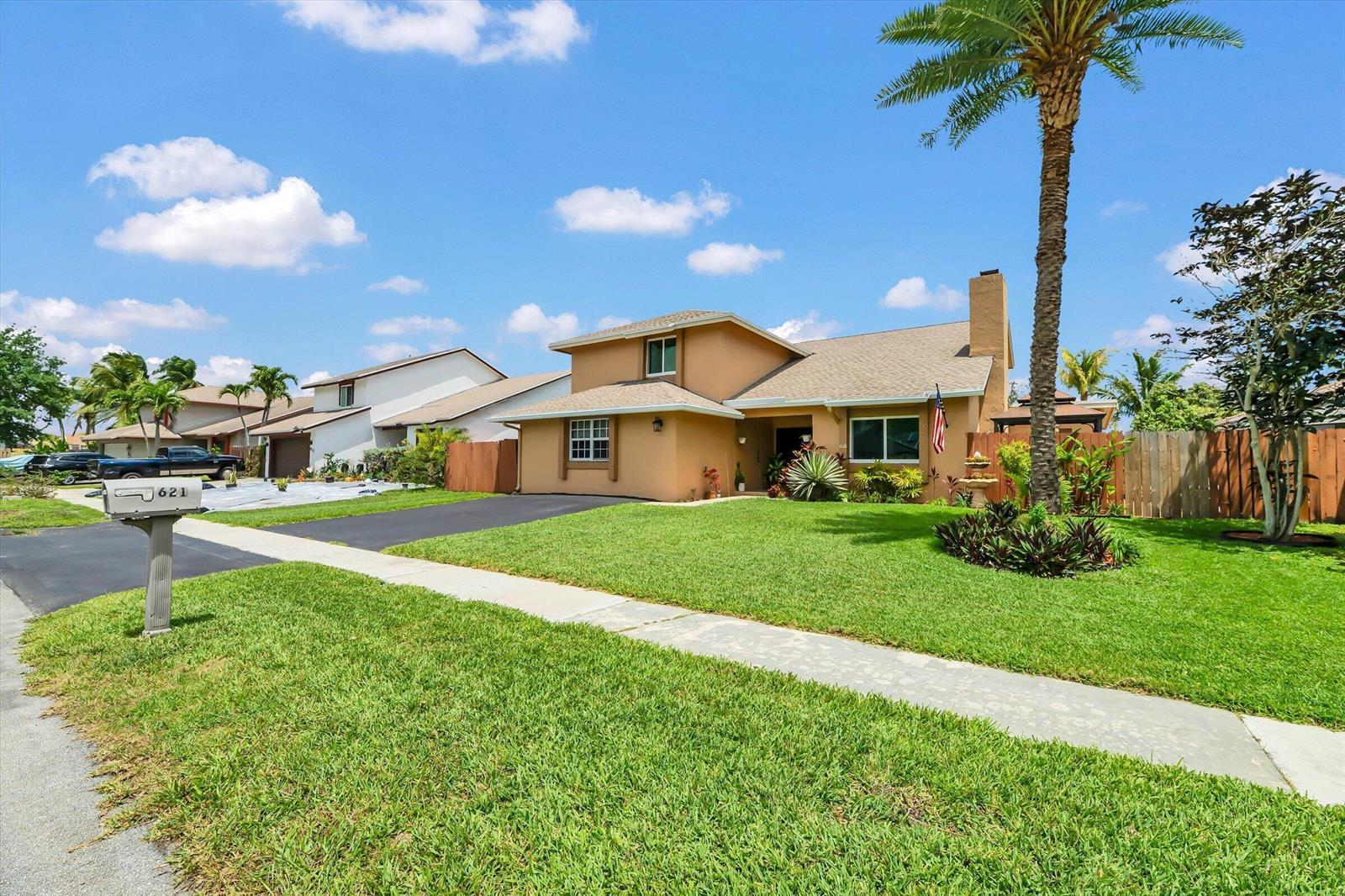 621 SW 98th Terrace, Pembroke Pines FL 33025 photo 3