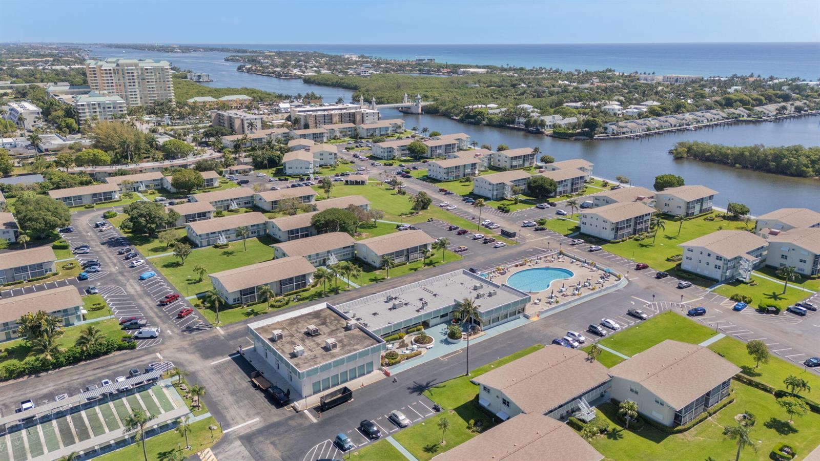 740 W Horizons W # 203, Boynton Beach FL 33435 photo 3