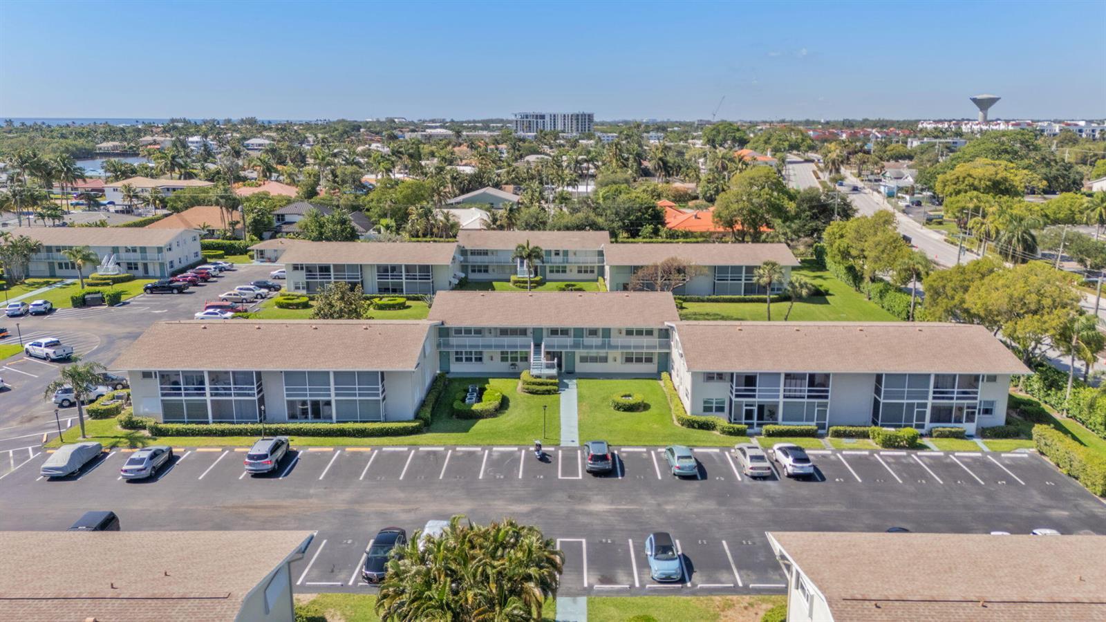 740 W Horizons W # 203, Boynton Beach FL 33435