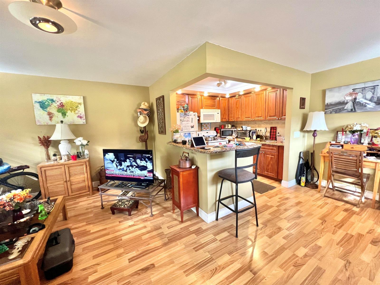 283 Saxony F, Delray Beach FL 33446