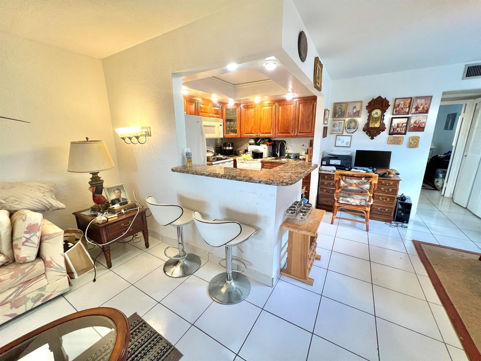 259 Saxony F # 259, Delray Beach FL 33446 photo 4