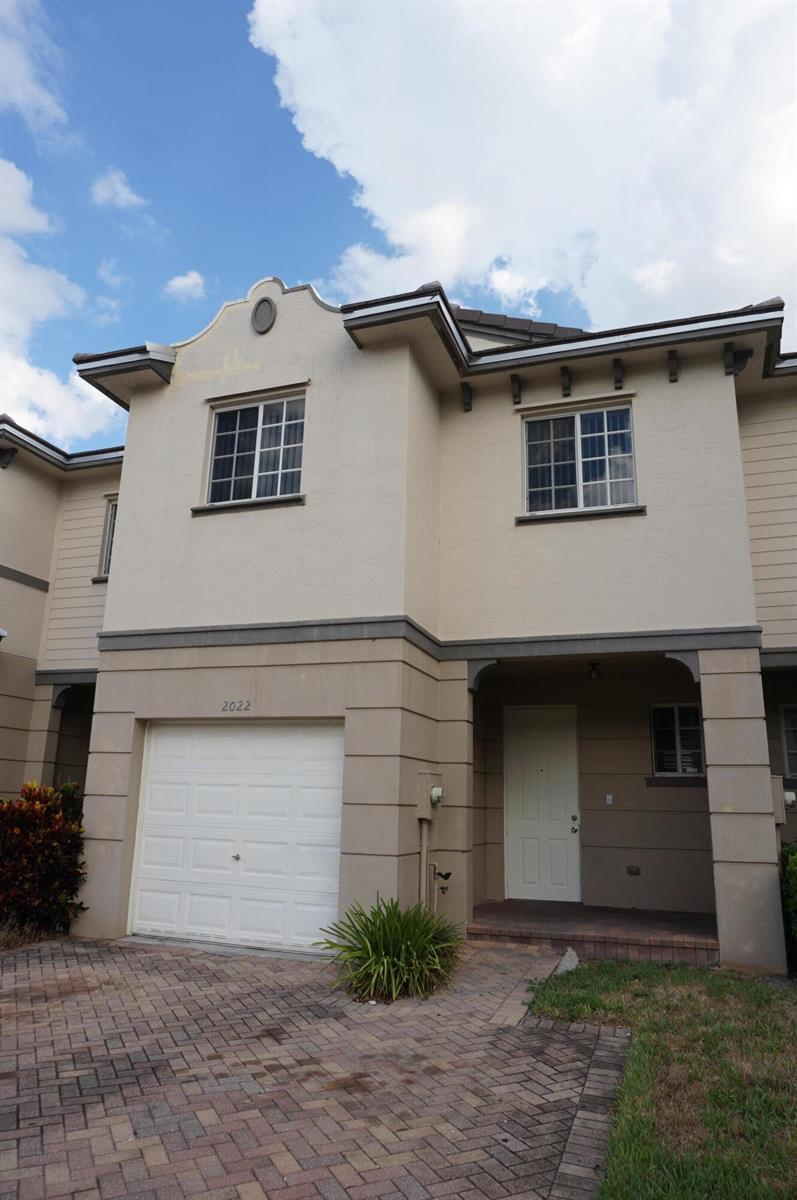 2022 Freeport Lane, Riviera Beach FL 33404