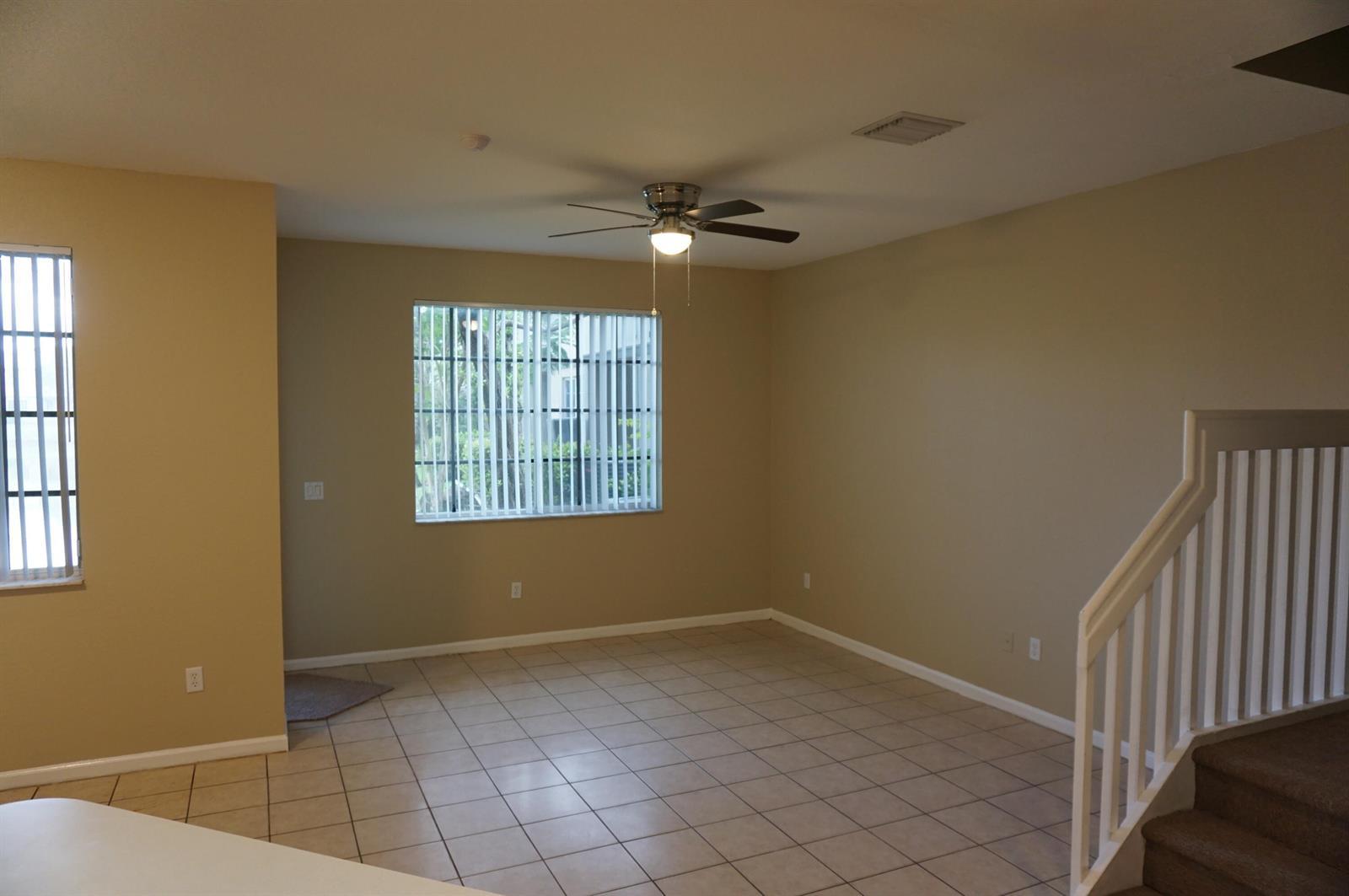 2022 Freeport Lane, Riviera Beach FL 33404 photo 4