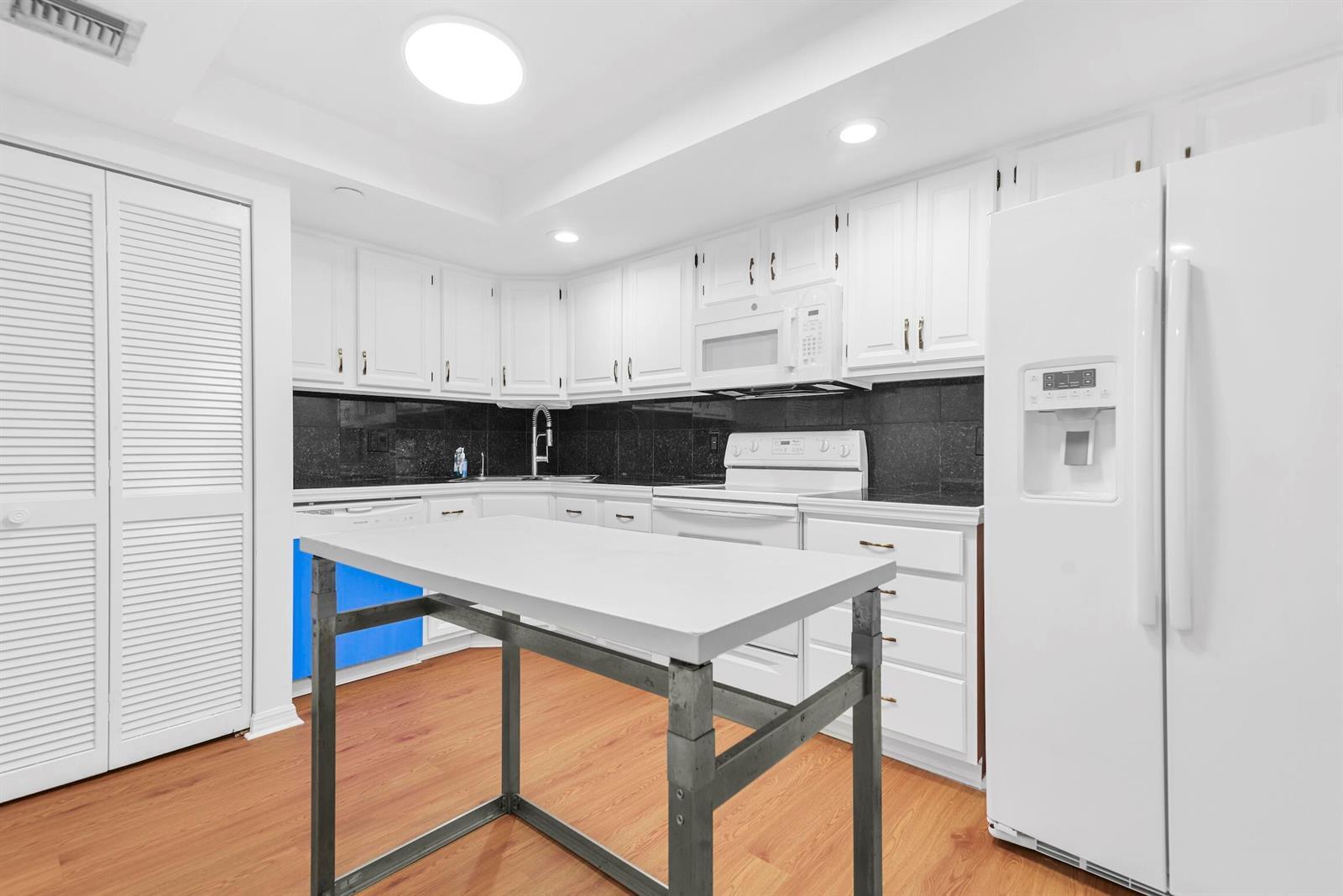 5951 Wellesley Park Drive # 304, Boca Raton FL 33433 photo 3