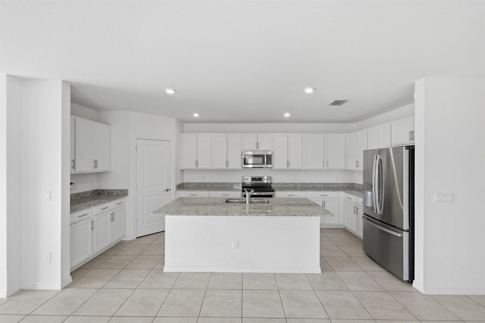 4633 SW Savona Boulevard, Port St. Lucie FL 34953 photo 3