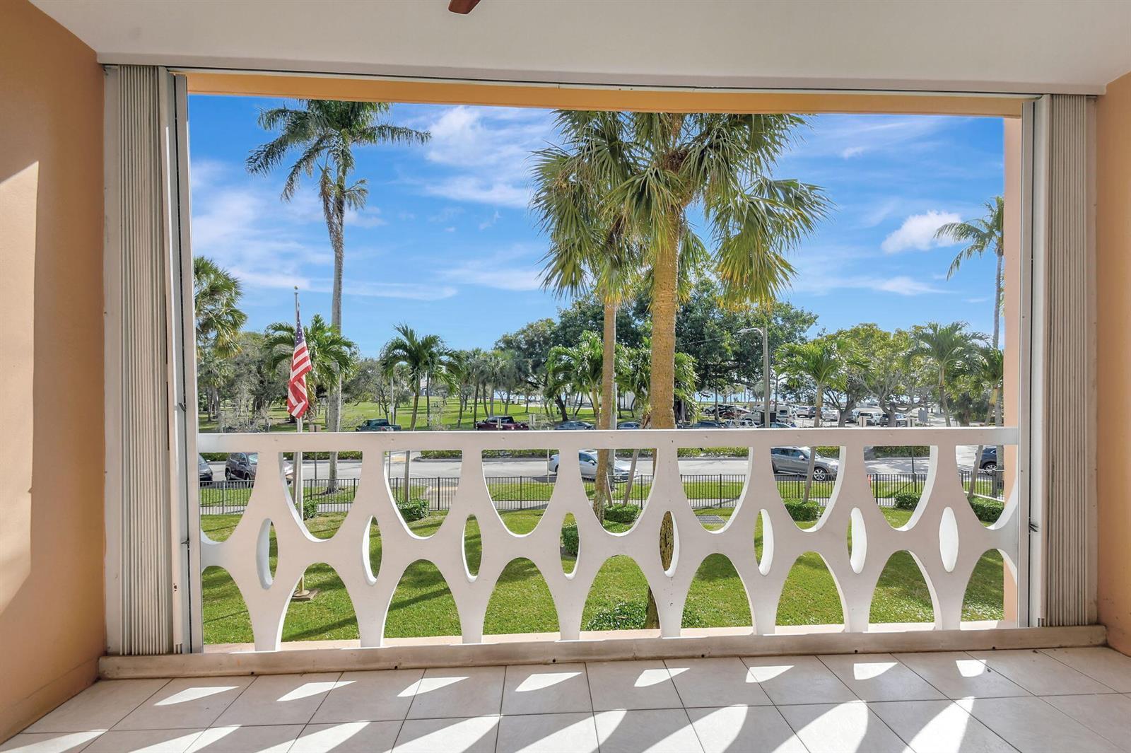 15 S Golfview Road # 204, FL 33460 photo 4