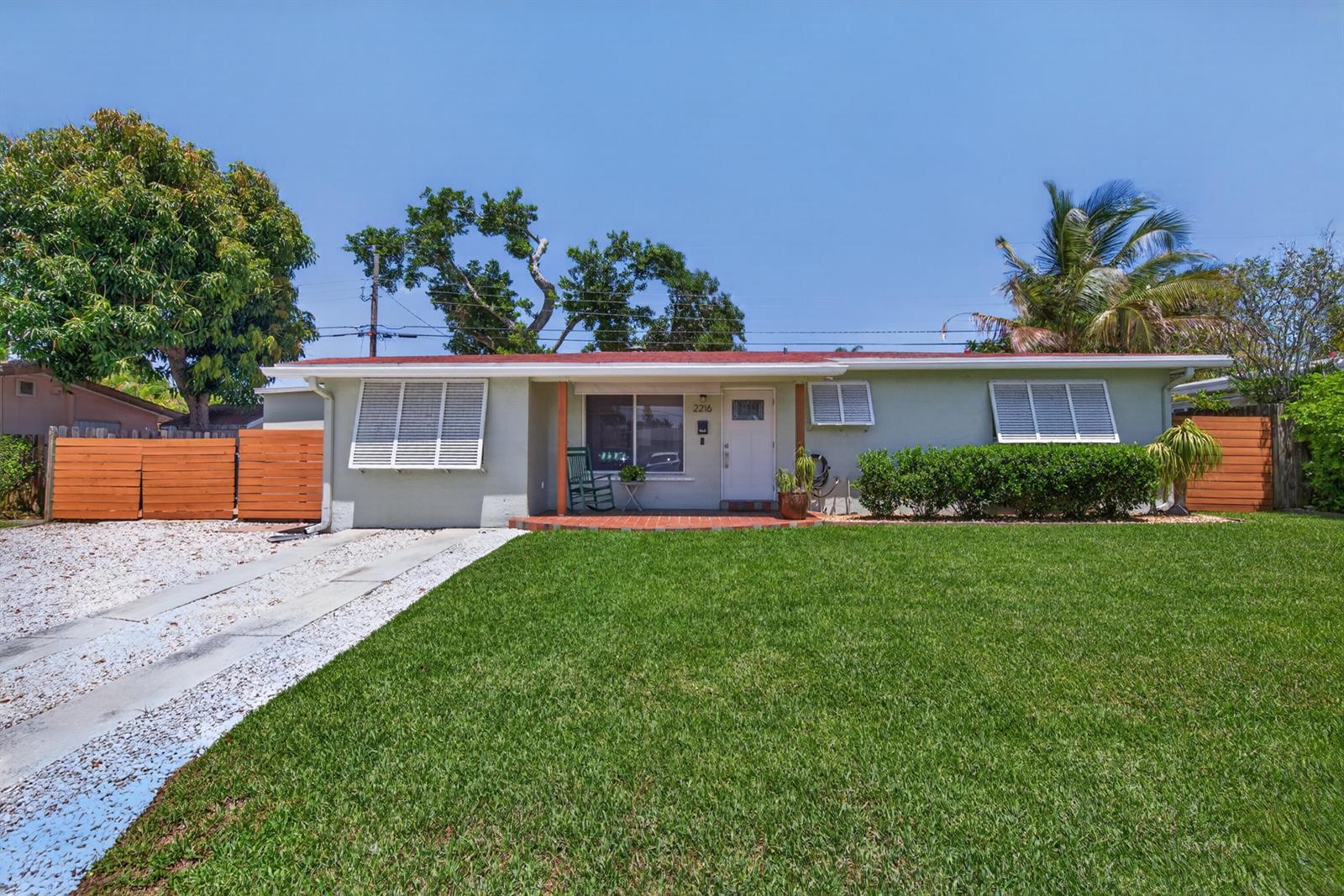 2216 NW 2nd Avenue, Wilton Manors FL 33311 photo 2