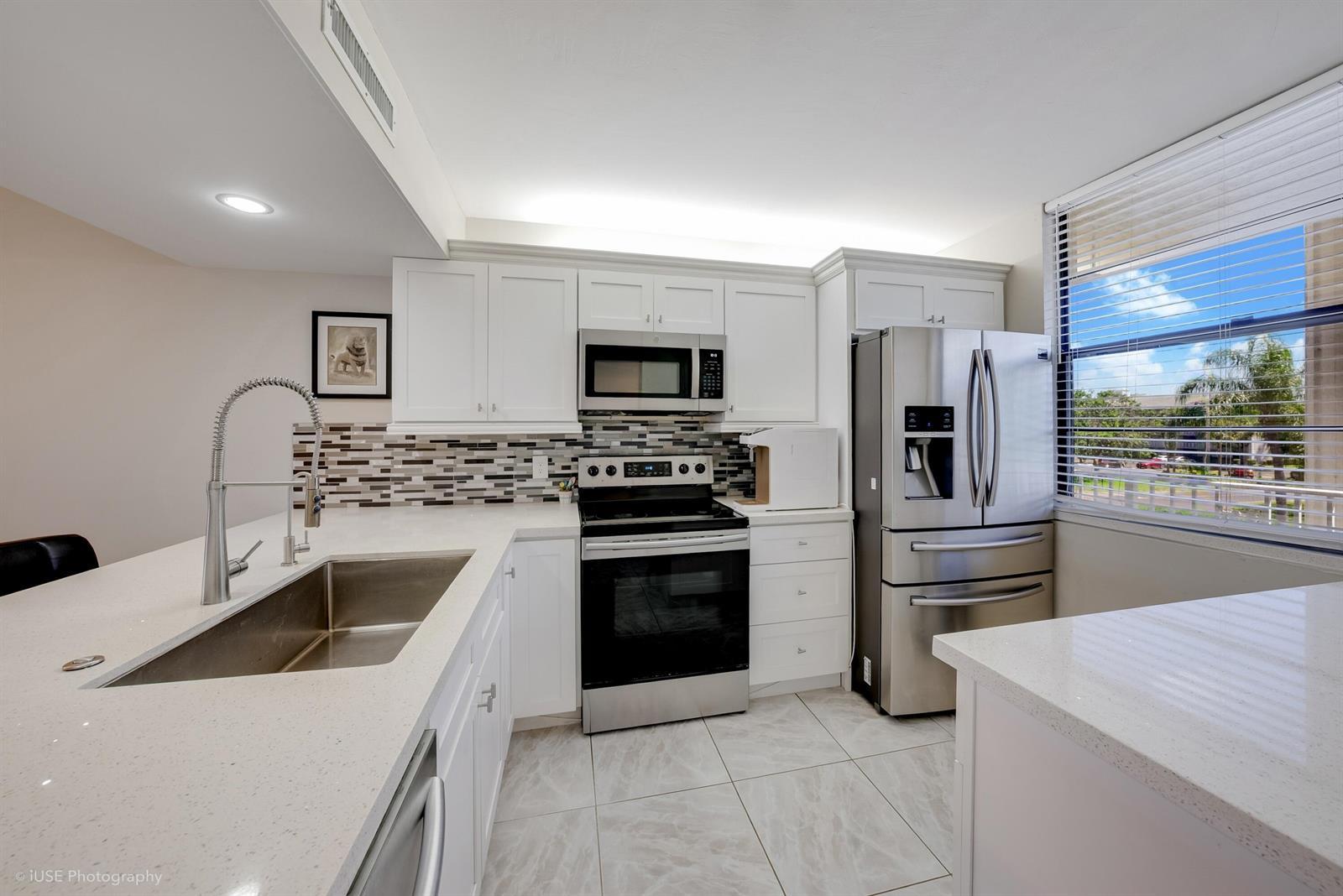 1528 Whitehall Drive # 303, Davie FL 33324 photo 3