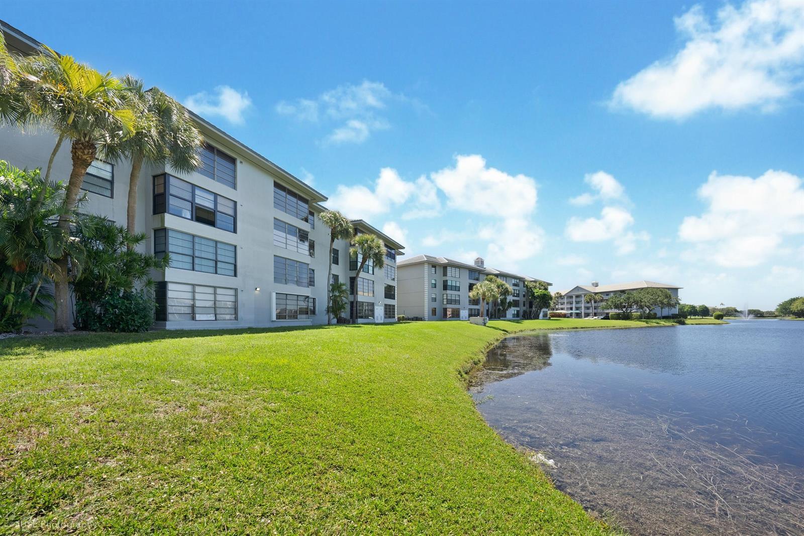 1528 Whitehall Drive # 303, Davie FL 33324