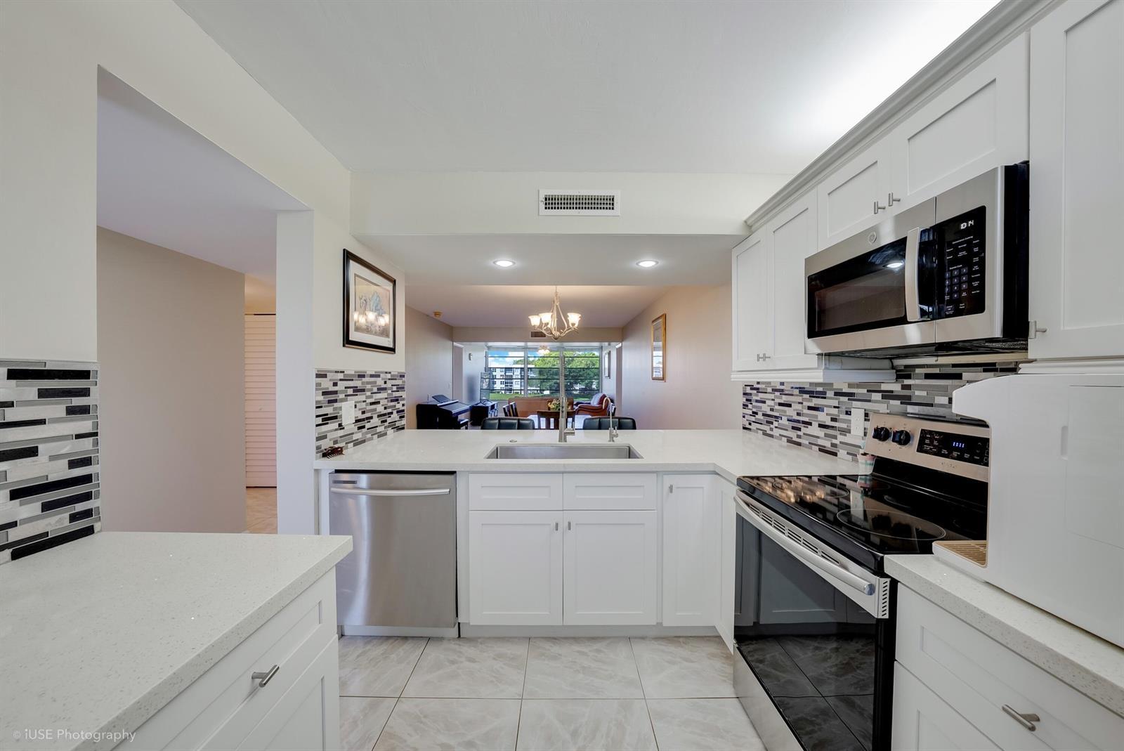 1528 Whitehall Drive # 303, Davie FL 33324 photo 4