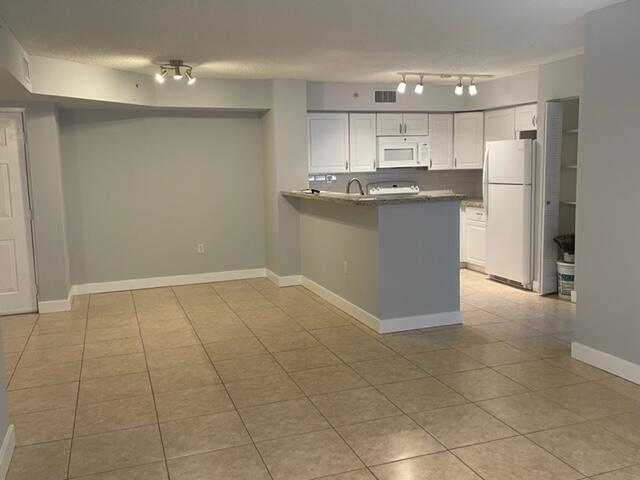 7888 Sonoma Springs Circle # 105, Lake Worth FL 33463 photo 4