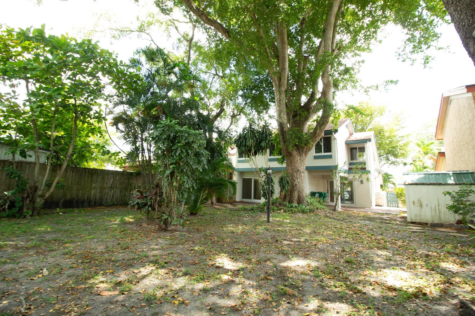 8321 SW 39th Court, Davie FL 33328 photo 3