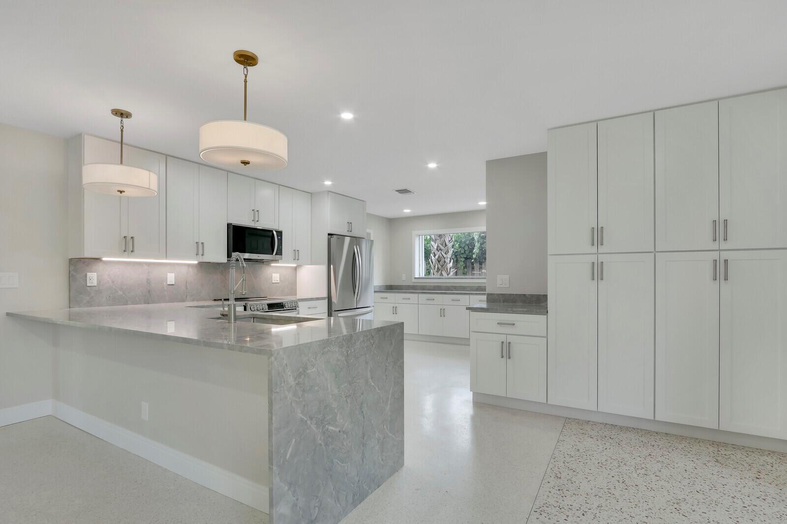 732 Pelican Way, North Palm Beach FL 33408