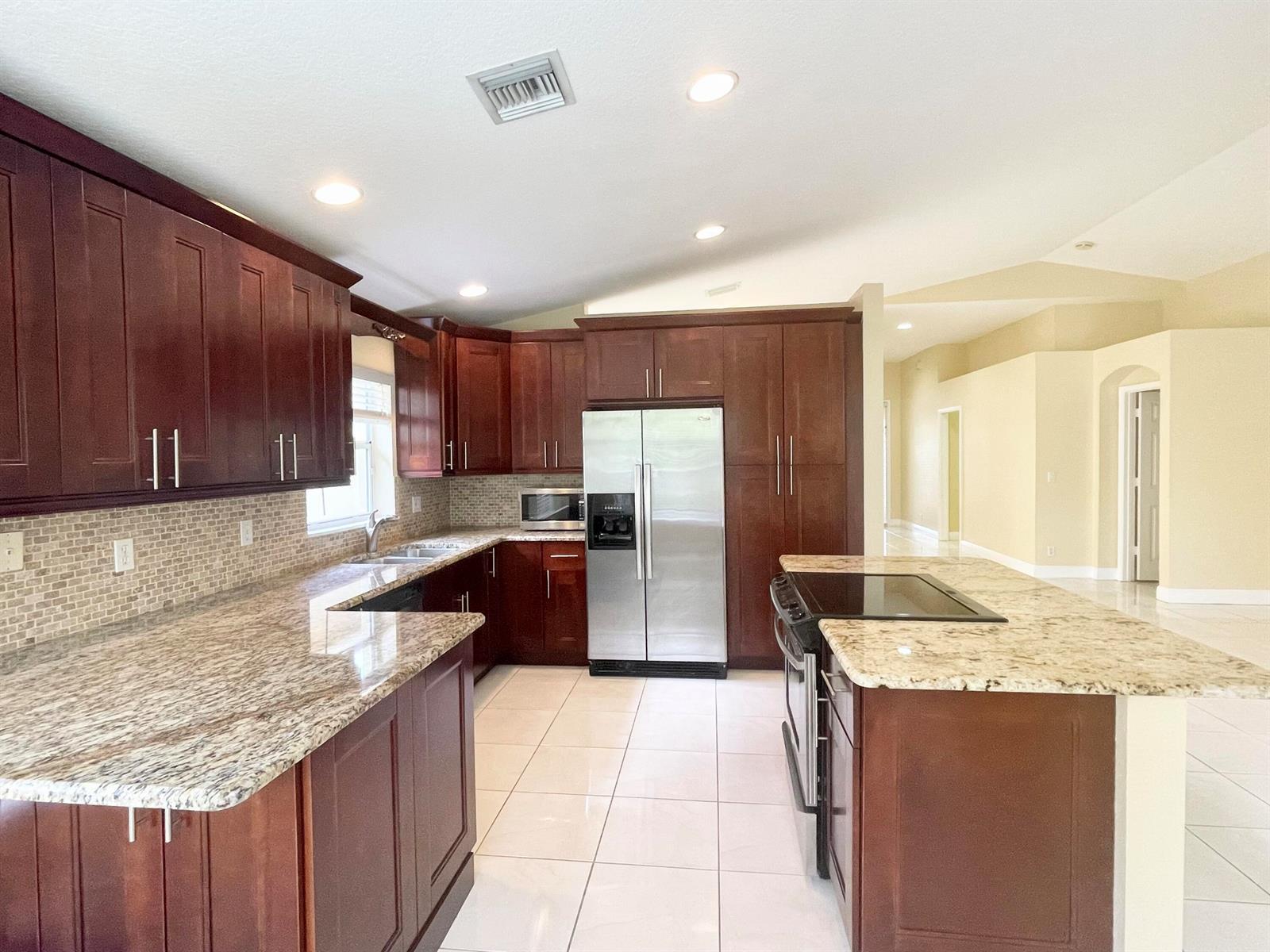 2425 Pigeon Cay, West Palm Beach FL 33411 photo 3