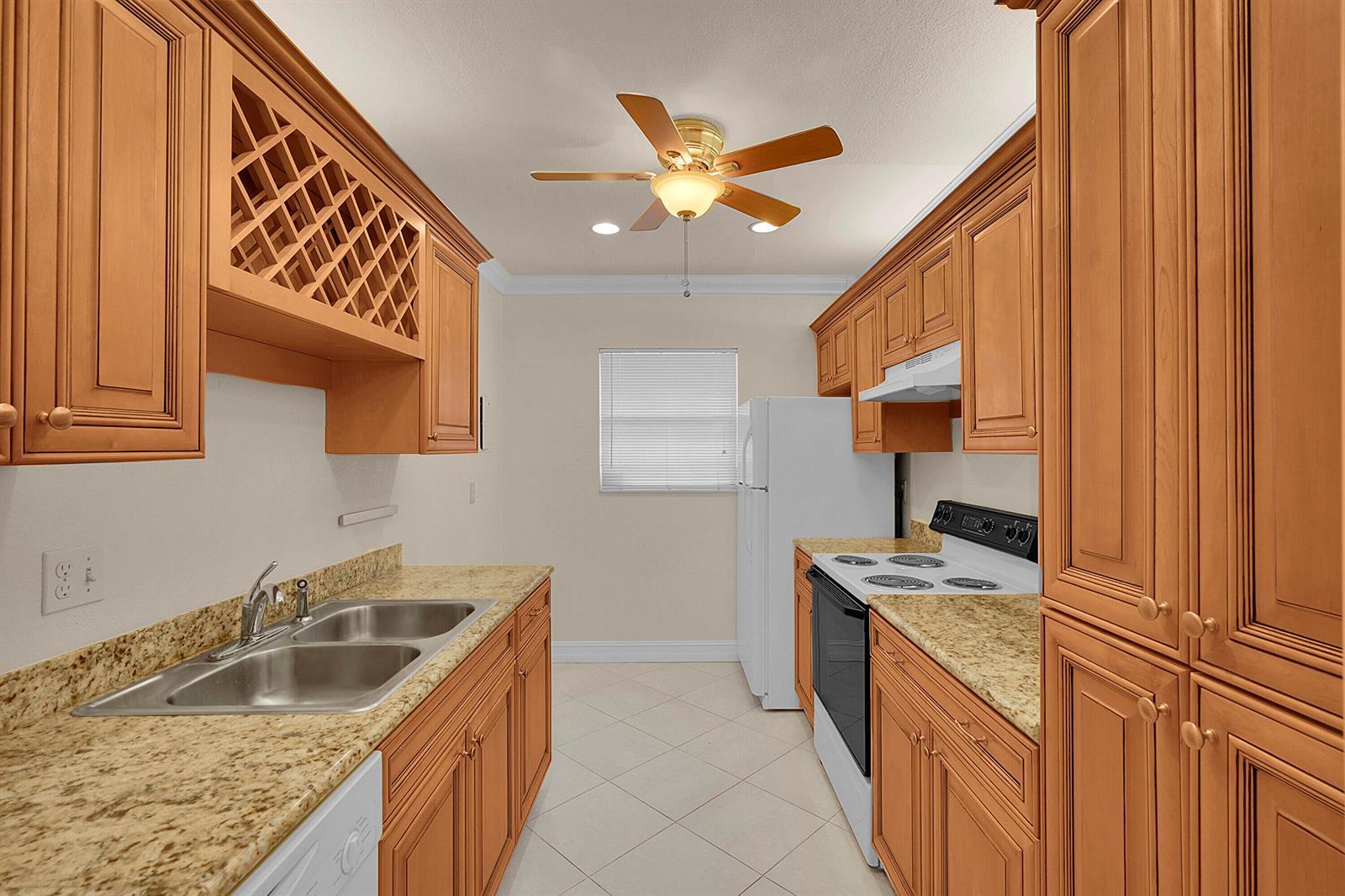 2340 SW 22nd Avenue # 306, Delray Beach FL 33445 photo 2