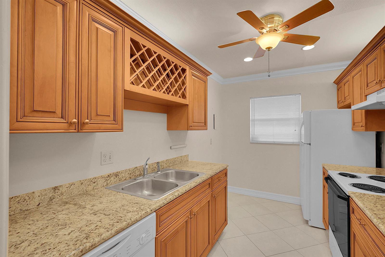 2340 SW 22nd Avenue # 306, Delray Beach FL 33445 photo 4