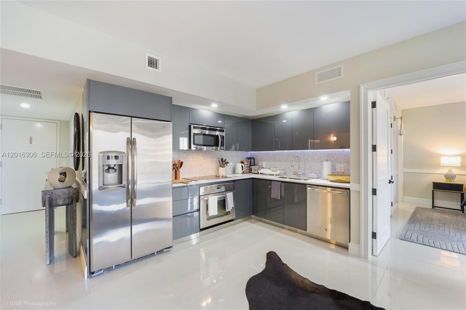 31 SE 6th St # 2207, Miami FL 33131 photo 4