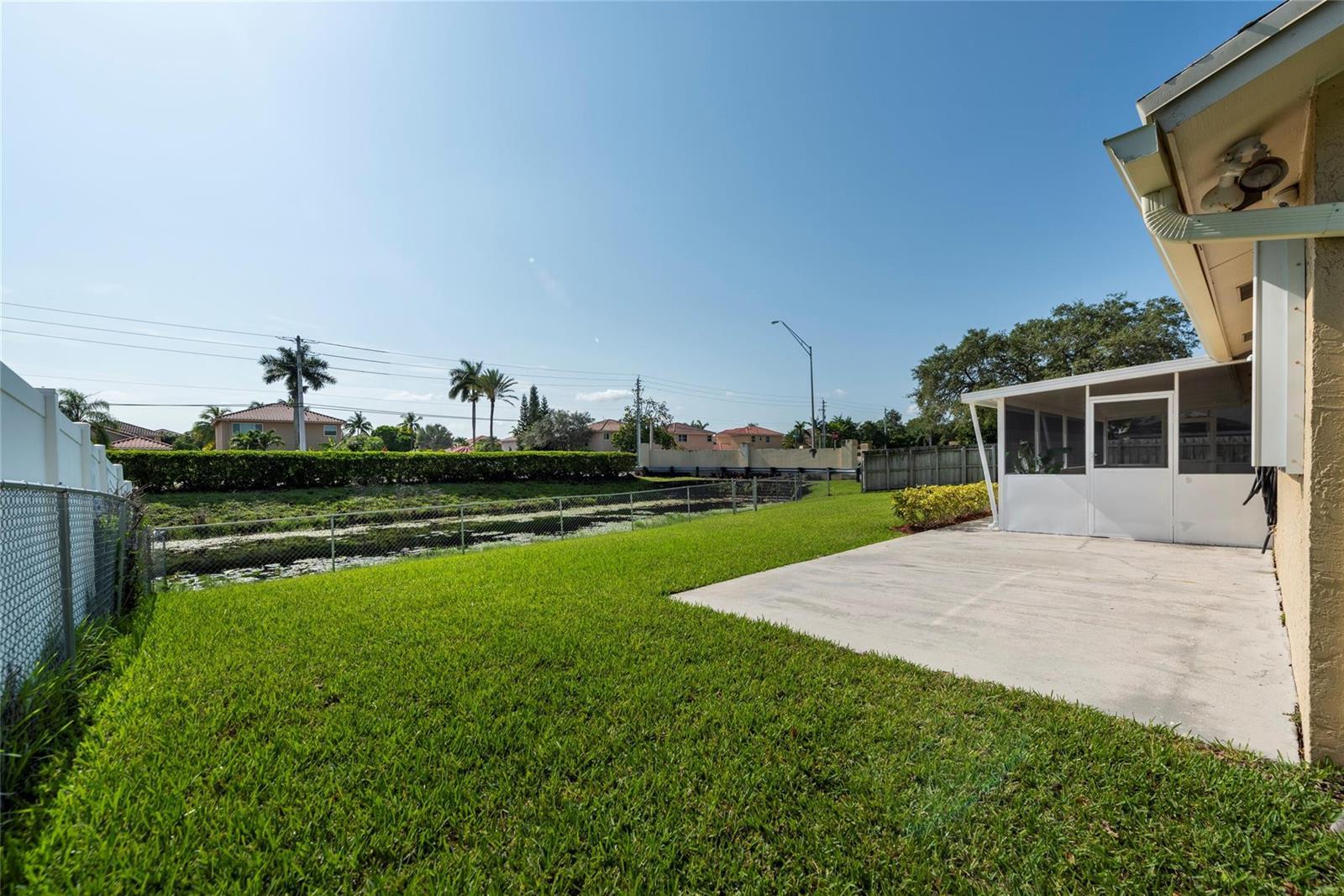 2101 NW 101st Terrace, Pembroke Pines FL 33026 photo 3