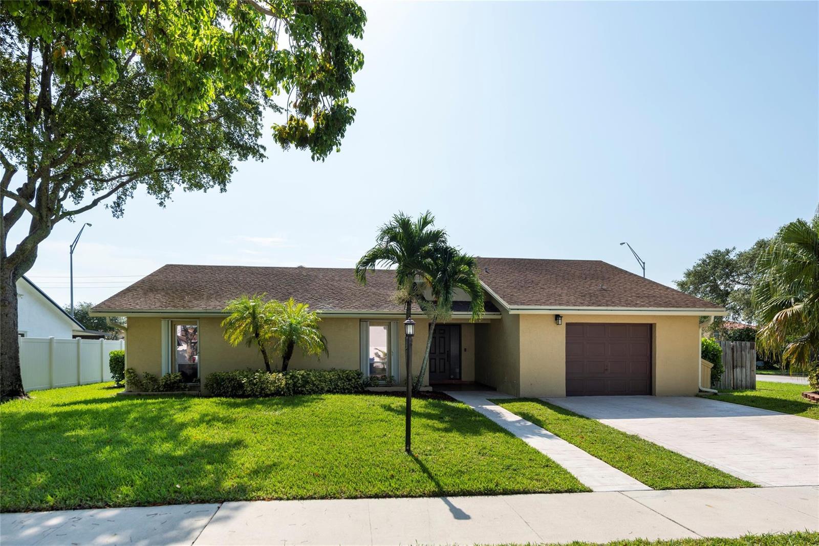 2101 NW 101st Terrace, Pembroke Pines FL 33026