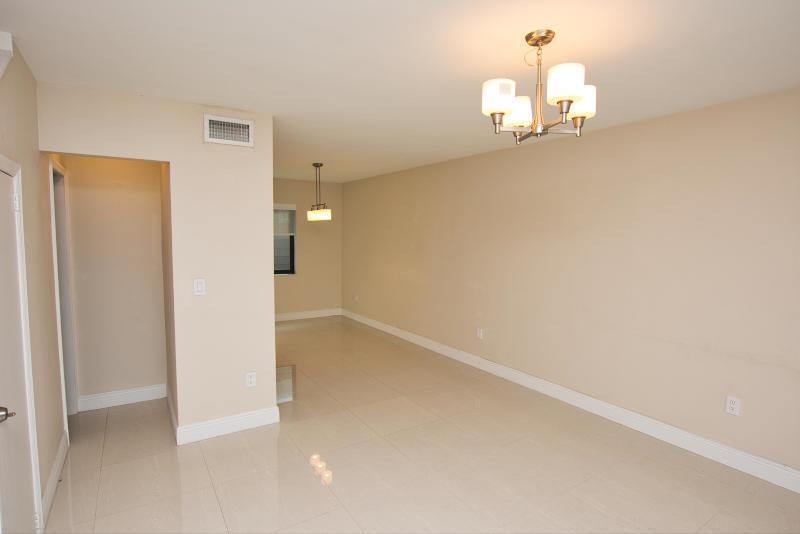 300 80th Street, Miami Beach FL 33141 photo 3