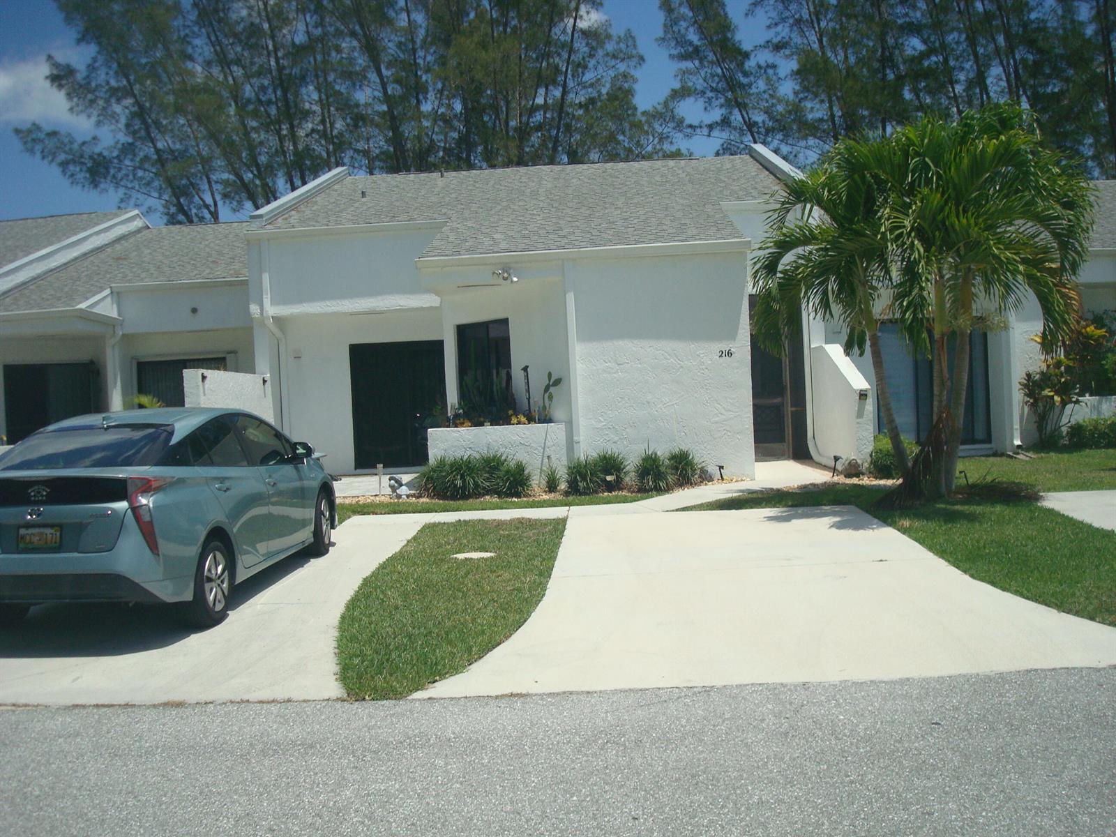216 Par Drive, Royal Palm Beach FL 33411