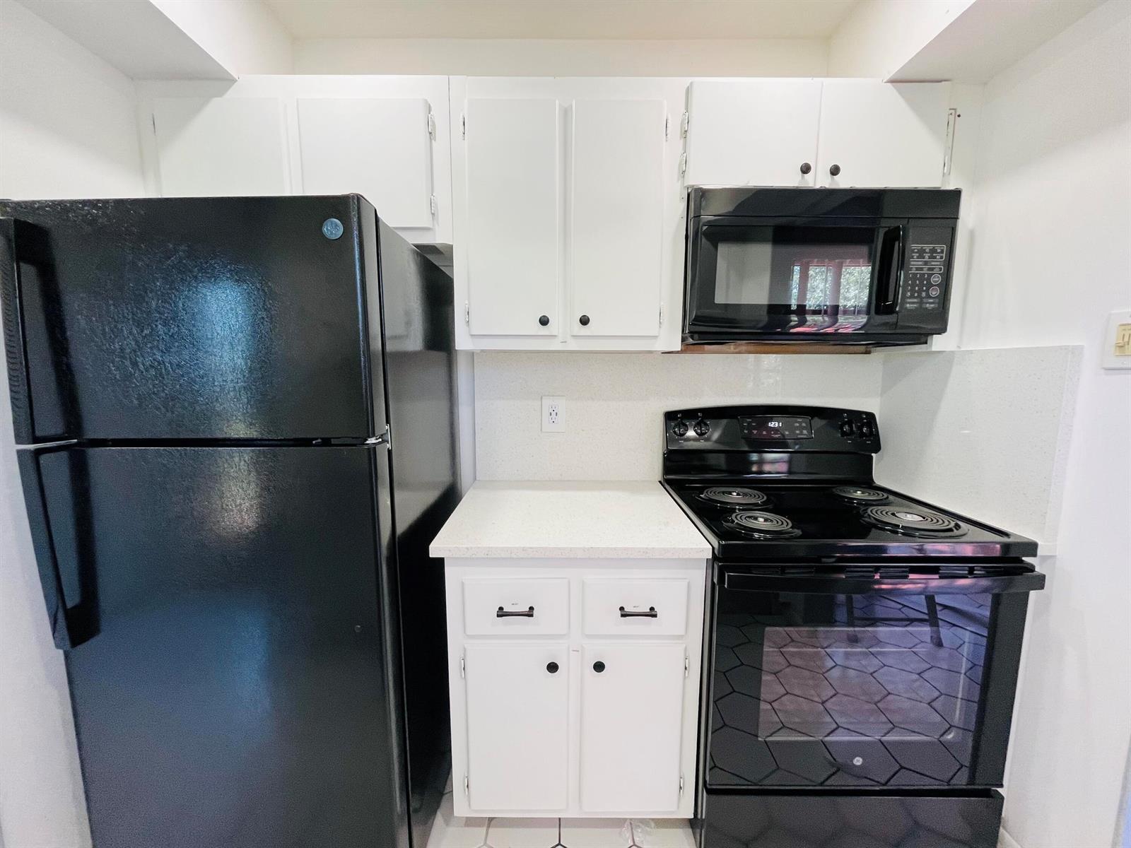 11 Golfs Edge E, West Palm Beach FL 33417 photo 3