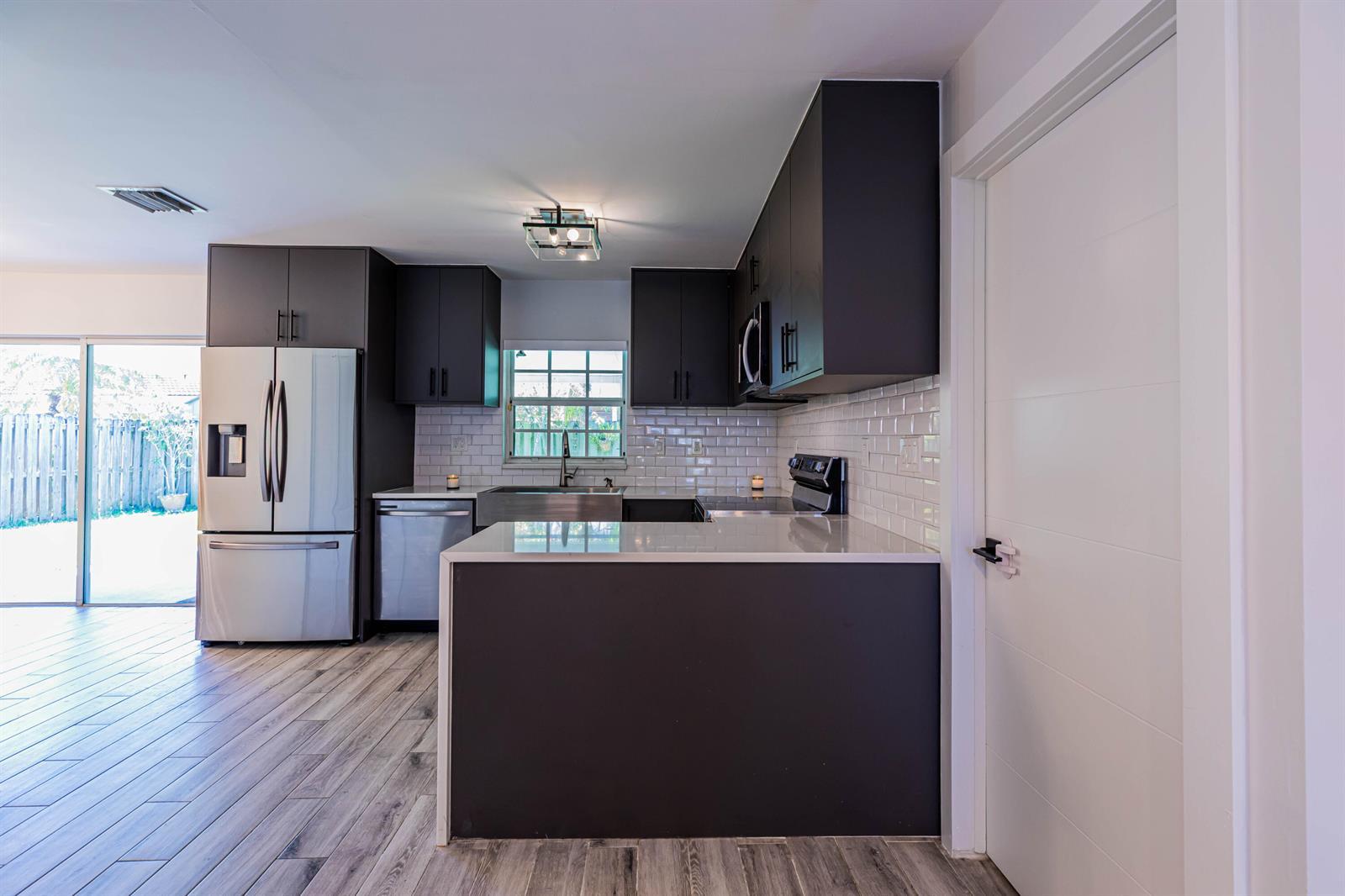 9058 NW 192nd Terrace, Miami Lakes FL 33018 photo 4