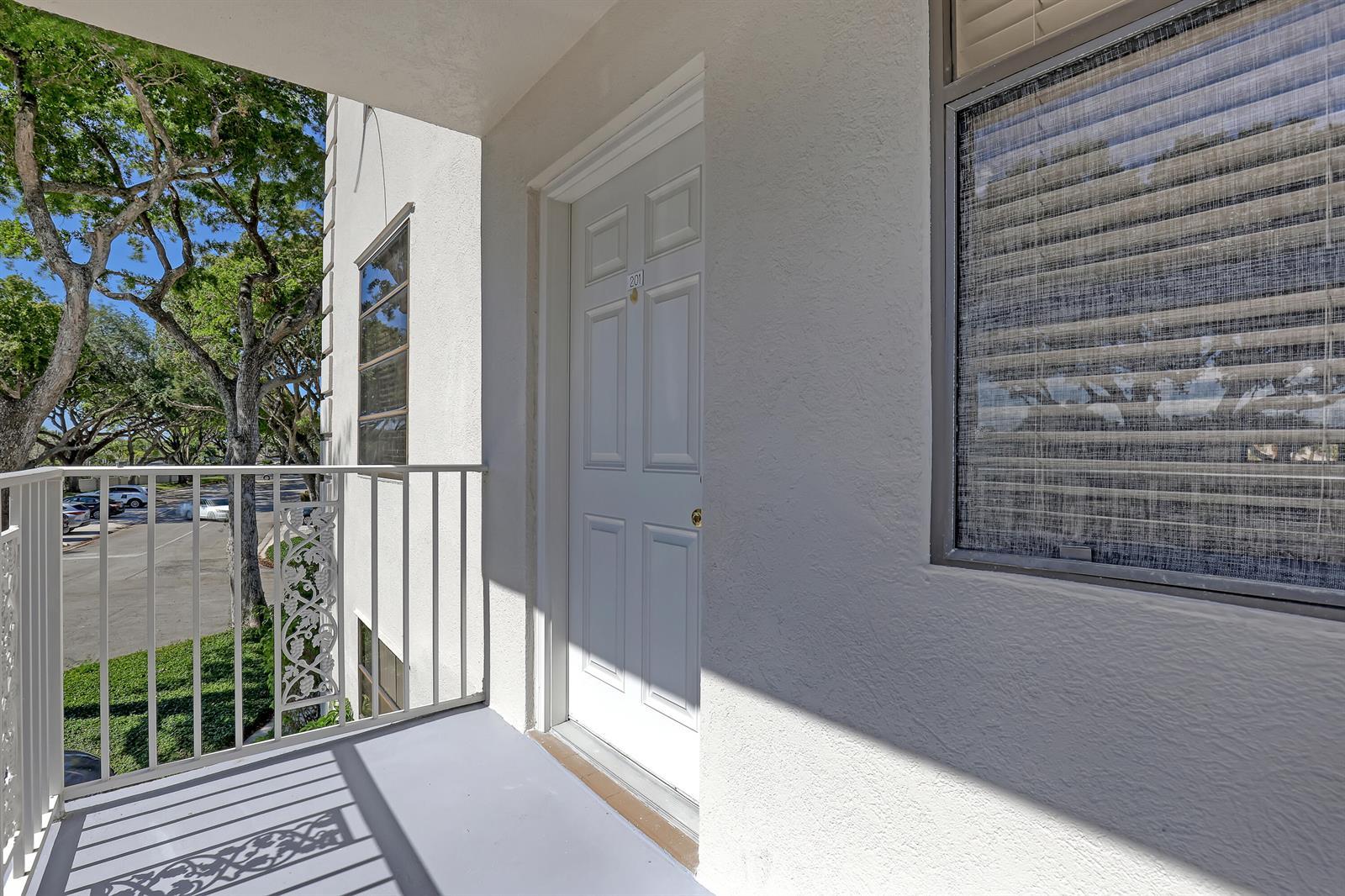 3650 Whitehall Drive # 201, West Palm Beach FL 33401 photo 5