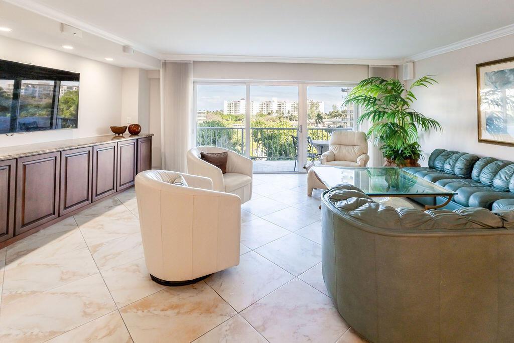 875 E Camino Real, Boca Raton FL 33432