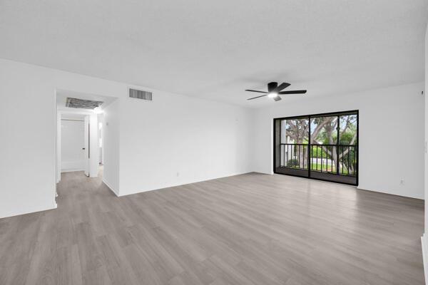 150 Pineview Road # J6, Jupiter FL 33469 photo 3