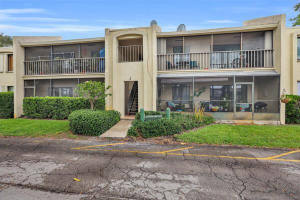 150 Pineview Road # J6, Jupiter FL 33469